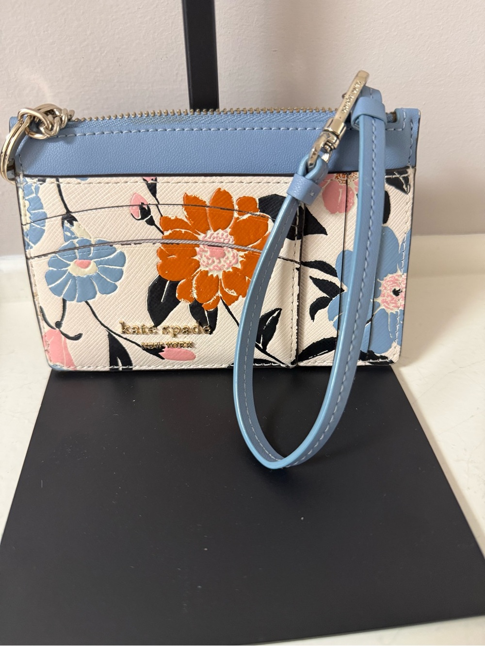 kate spade Floral Wristlet Cardholder - Excellent Condition